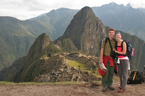 Machu Picchu travel packages for couples. Family tours.