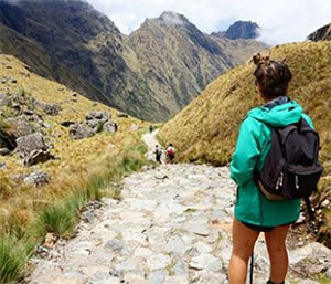 Hikers trave to Peru and ger amazing adventures in the Inca Trail