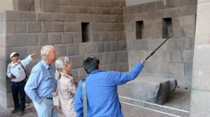 Tipping to tour guides: Check our guide for travelers